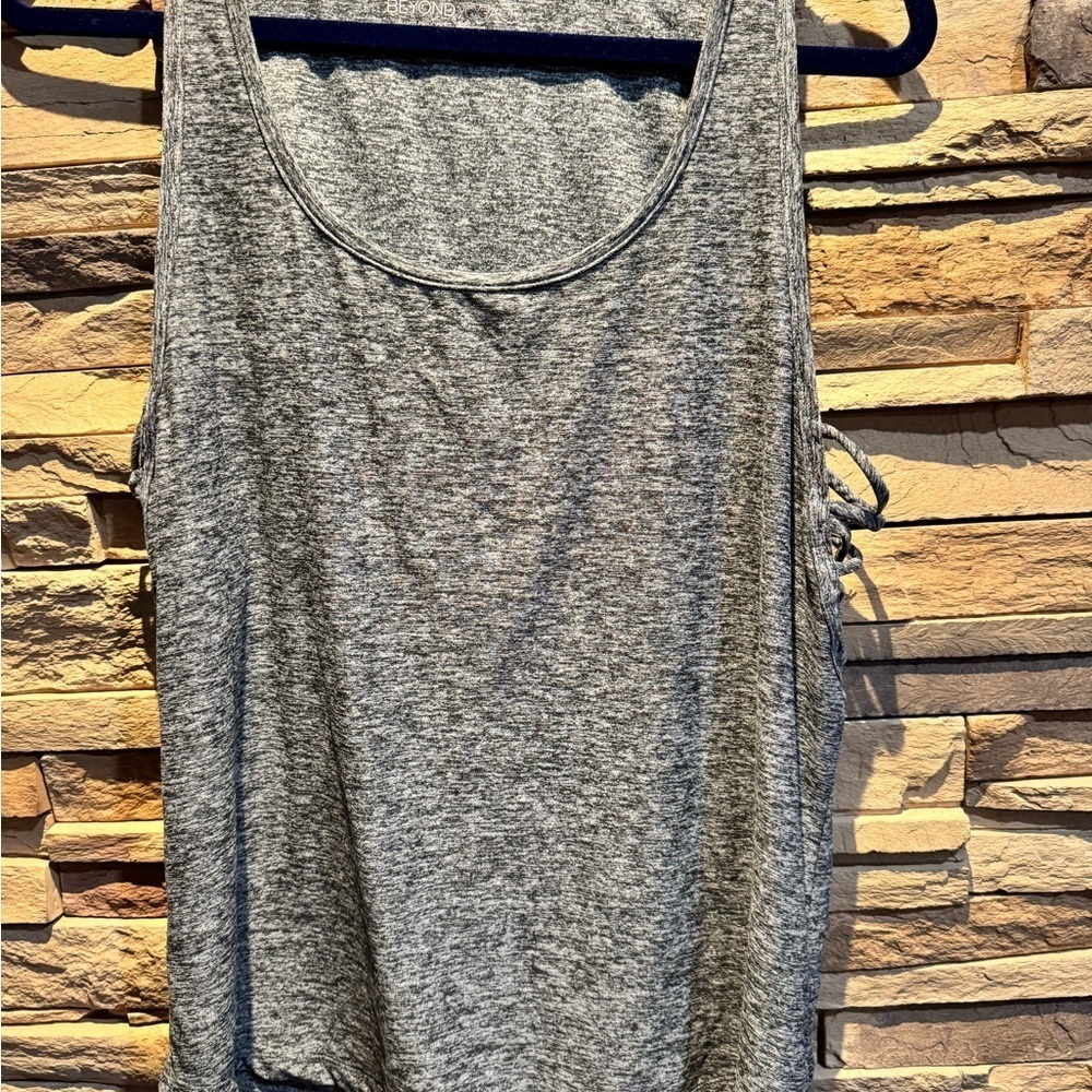Beyond yoga gray tank top L